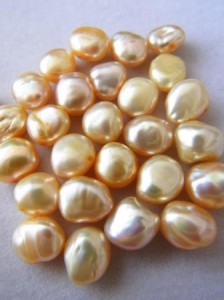 yellow gold pearl